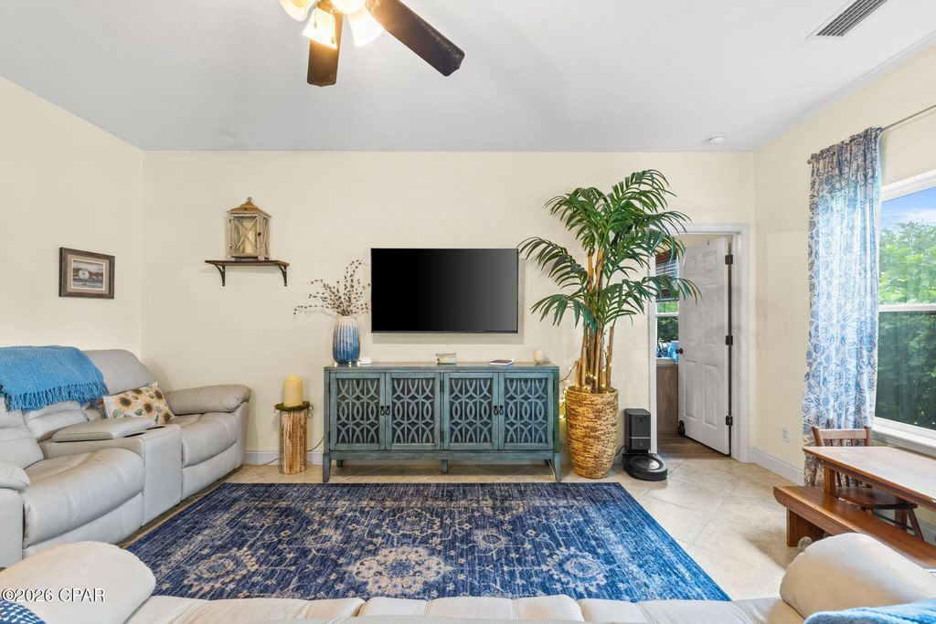 Image 10 of property listing at 1737 Annabellas Drive 1737, Panama City Beach, FL 32407