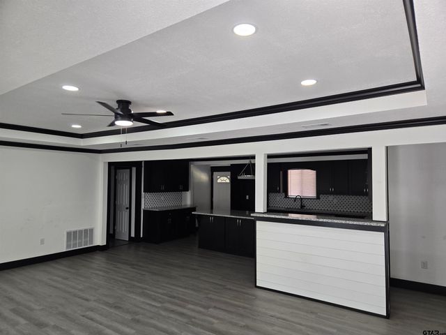 104 Leland Dr, Athens, TX 75751