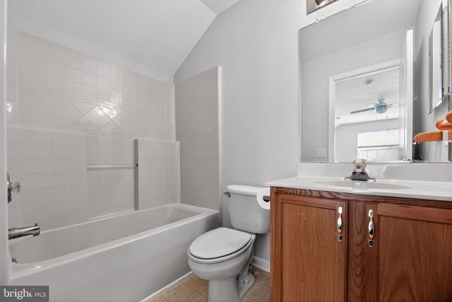 8 IMPATIENS CT, Marlton, NJ 08053
