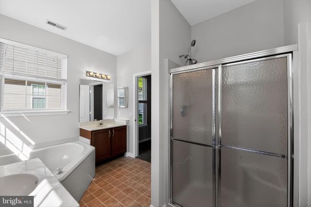 8 IMPATIENS CT, Marlton, NJ 08053