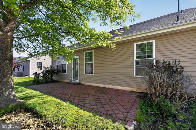 8 IMPATIENS CT, Marlton, NJ 08053