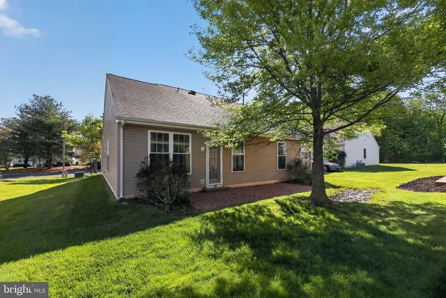 8 IMPATIENS CT, Marlton, NJ 08053