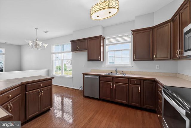 8 IMPATIENS CT, Marlton, NJ 08053