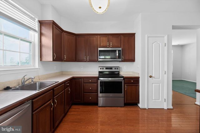 8 IMPATIENS CT, Marlton, NJ 08053