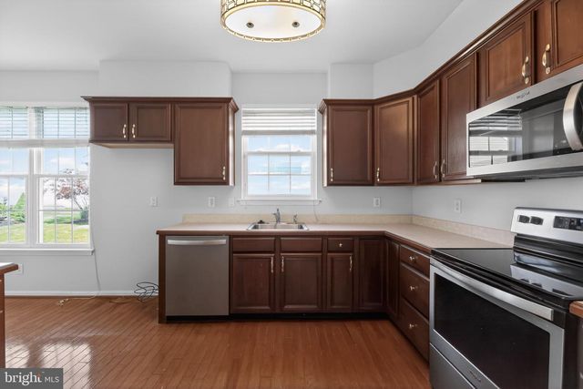 8 IMPATIENS CT, Marlton, NJ 08053