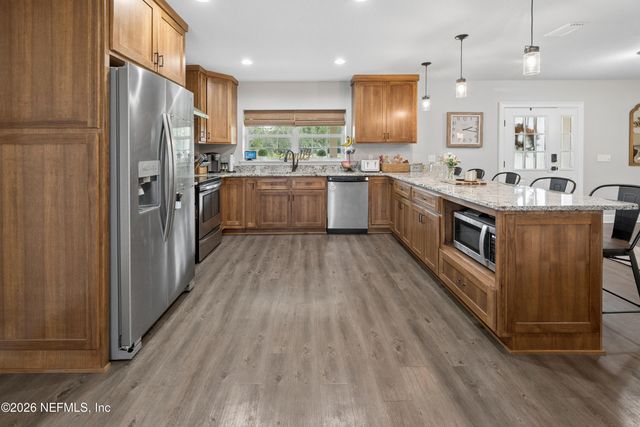 606 W MARKET Road, Starke, FL 32091