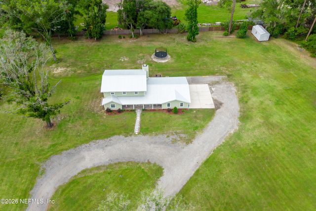 606 W MARKET Road, Starke, FL 32091