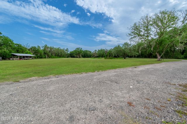 606 W MARKET Road, Starke, FL 32091