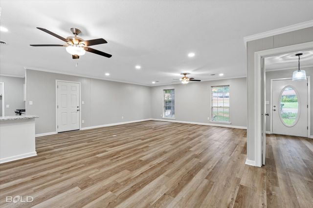 9471 Hemlock Circle, Shreveport, LA 71118