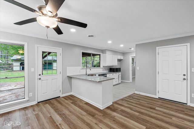 9471 Hemlock Circle, Shreveport, LA 71118