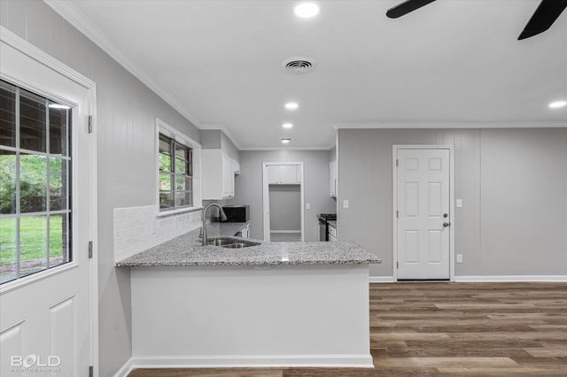 9471 Hemlock Circle, Shreveport, LA 71118