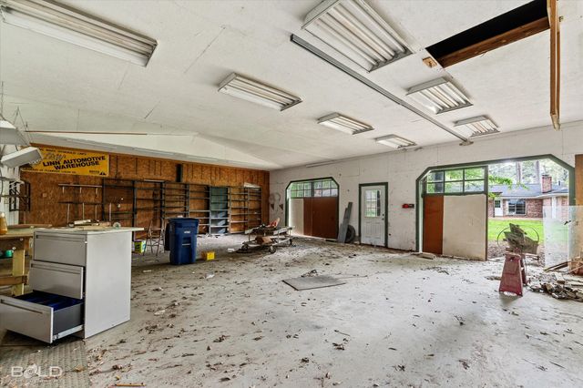 9471 Hemlock Circle, Shreveport, LA 71118