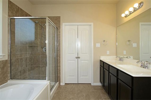8902 Finnery, Tomball, TX 77375