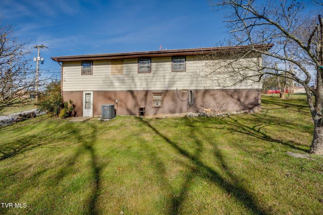 2009 Indian Ridge Road, Johnson City, TN 37604