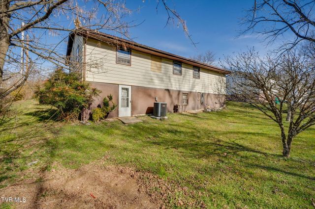 2009 Indian Ridge Road, Johnson City, TN 37604