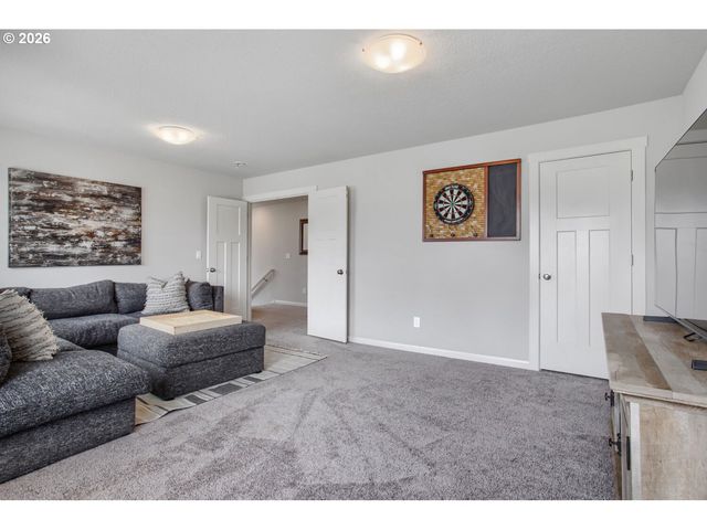 38475 MAPLE St, Sandy, OR 97055