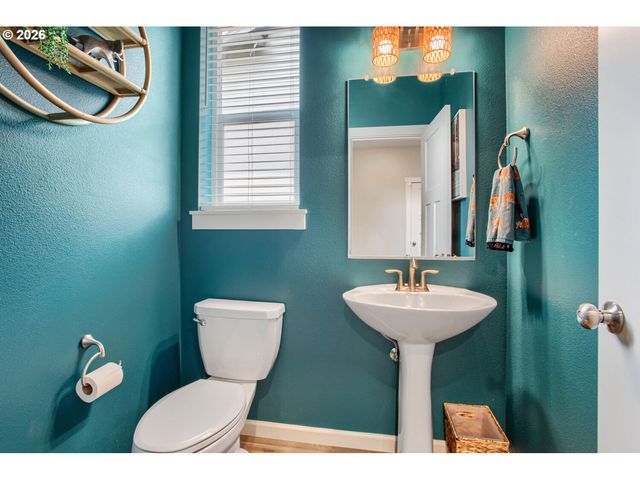 38475 MAPLE St, Sandy, OR 97055