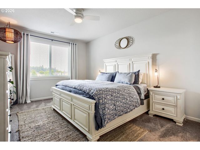 38475 MAPLE St, Sandy, OR 97055
