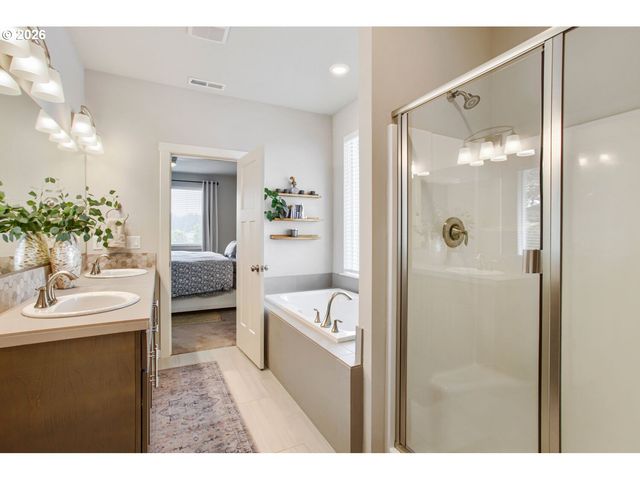 38475 MAPLE St, Sandy, OR 97055
