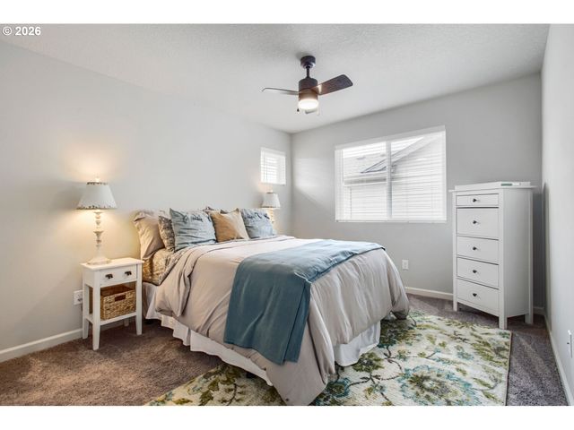 38475 MAPLE St, Sandy, OR 97055