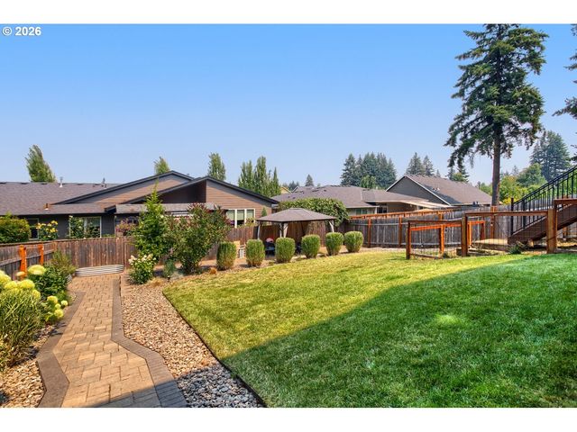 38475 MAPLE St, Sandy, OR 97055
