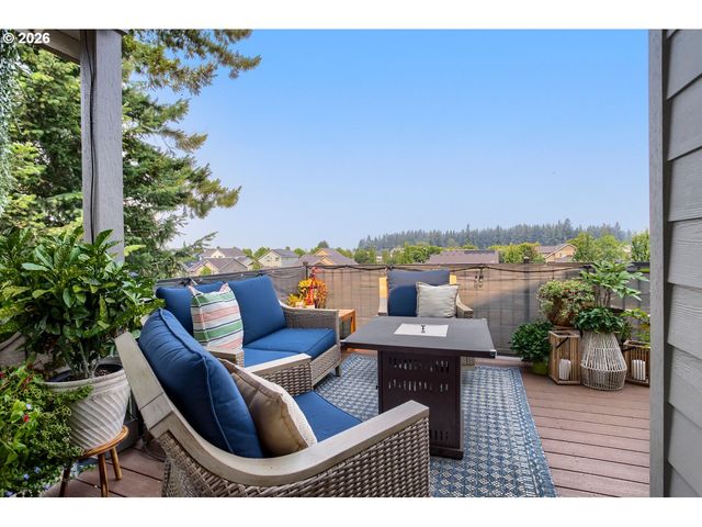 38475 MAPLE St, Sandy, OR 97055