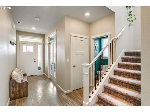 38475 MAPLE St, Sandy, OR 97055