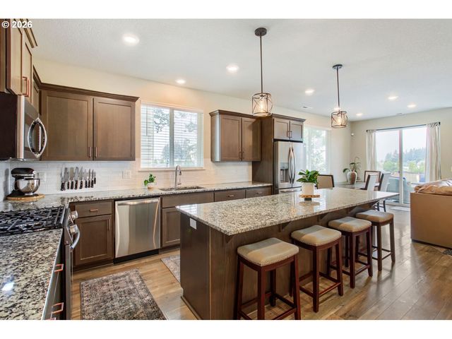 38475 MAPLE St, Sandy, OR 97055