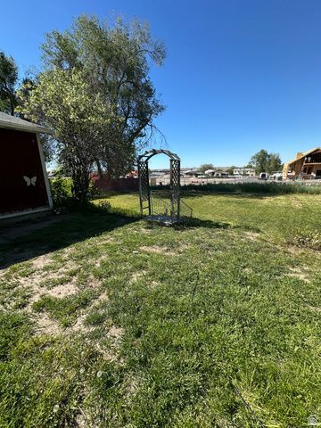 8320 W 3100 S, Magna, UT 84044