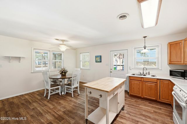 152 NW 6th Street, Oak Island, NC 28465