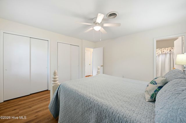 152 NW 6th Street, Oak Island, NC 28465