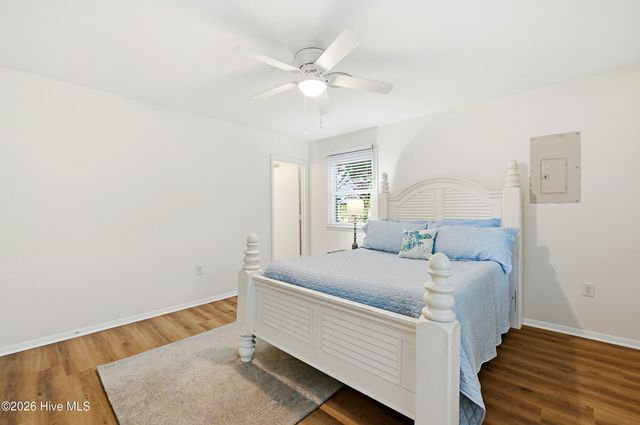 152 NW 6th Street, Oak Island, NC 28465