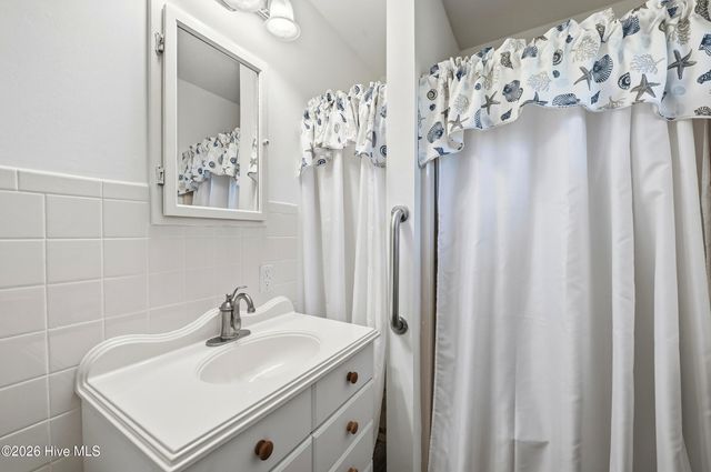 152 NW 6th Street, Oak Island, NC 28465