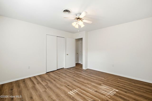 152 NW 6th Street, Oak Island, NC 28465