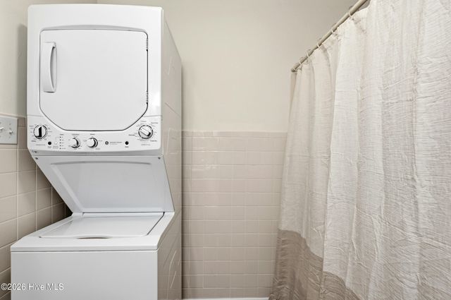 152 NW 6th Street, Oak Island, NC 28465