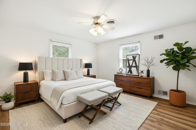 152 NW 6th Street, Oak Island, NC 28465