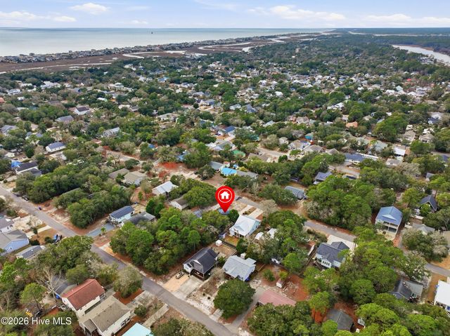 152 NW 6th Street, Oak Island, NC 28465