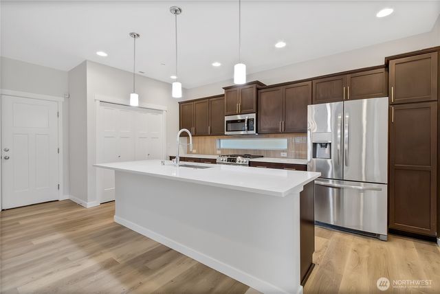 9136 126th Street Ct E, Puyallup, WA 98373