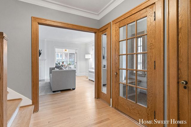 842 Giddings Avenue, Grand Rapids, MI 49506