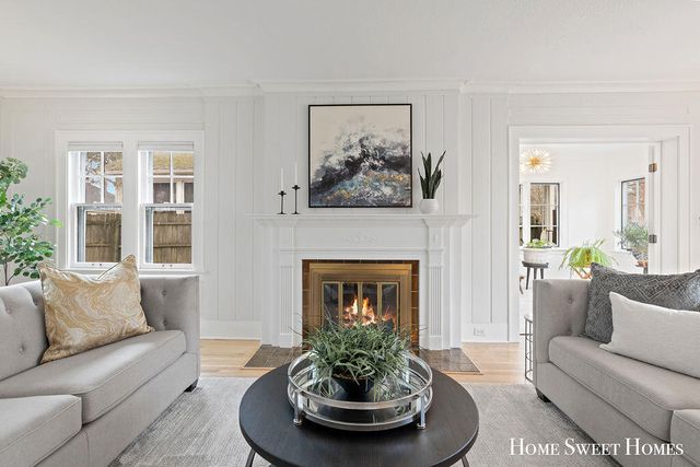 842 Giddings Avenue, Grand Rapids, MI 49506