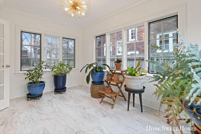 842 Giddings Avenue, Grand Rapids, MI 49506