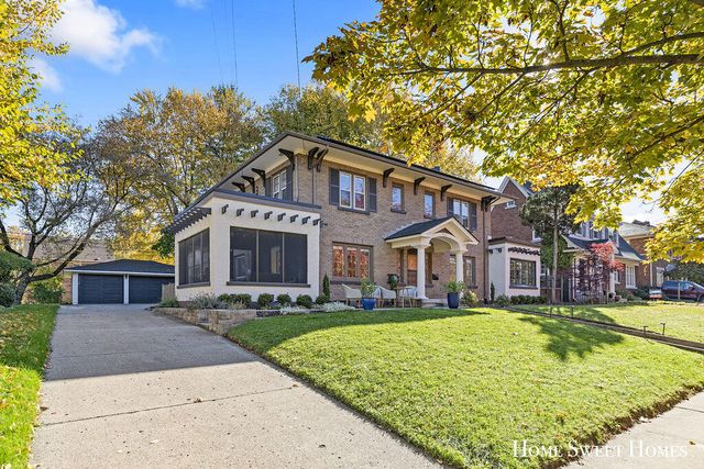 842 Giddings Avenue, Grand Rapids, MI 49506