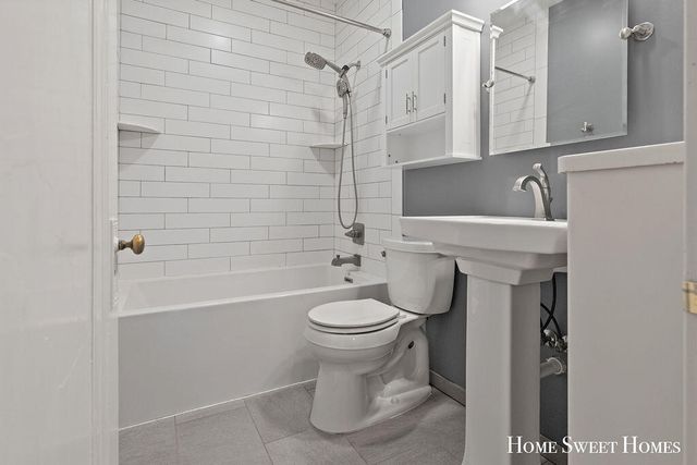 842 Giddings Avenue, Grand Rapids, MI 49506