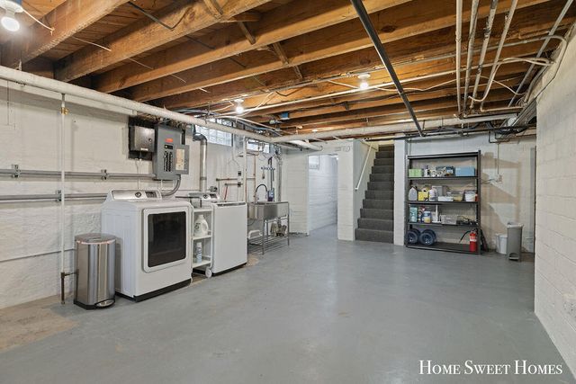 842 Giddings Avenue, Grand Rapids, MI 49506