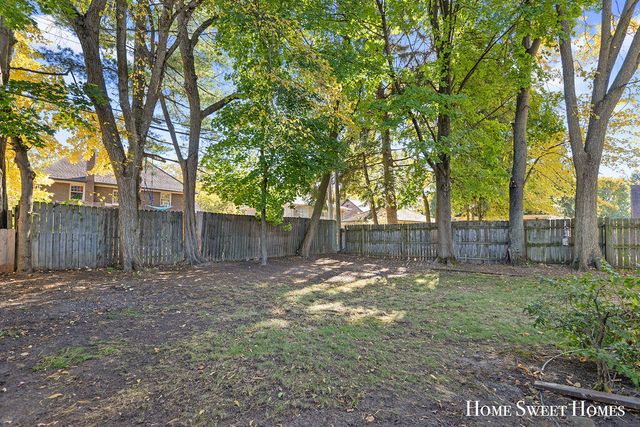 842 Giddings Avenue, Grand Rapids, MI 49506