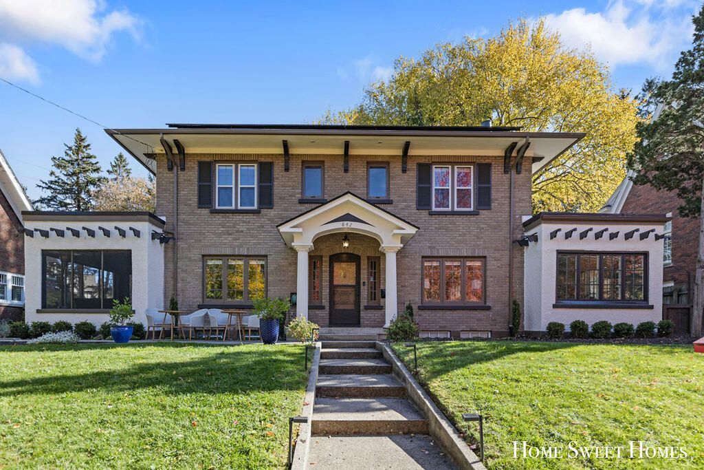 842 Giddings Avenue, Grand Rapids, MI 49506