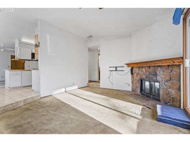 10047 Sw 25TH Ave, Portland, OR 97219