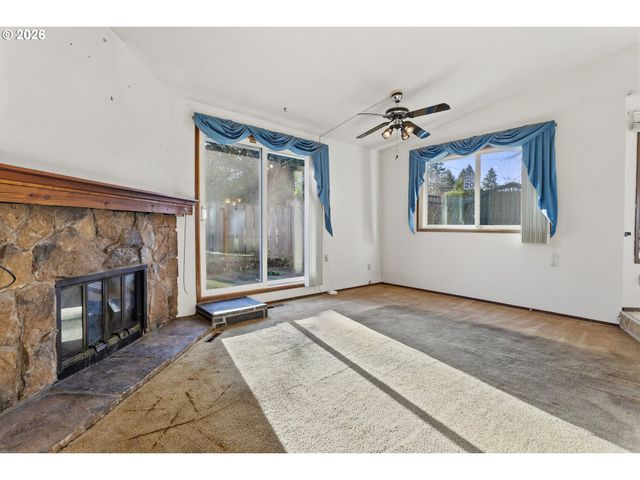 10047 Sw 25TH Ave, Portland, OR 97219