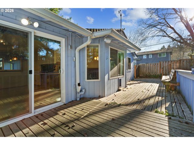 10047 Sw 25TH Ave, Portland, OR 97219