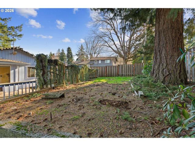 10047 Sw 25TH Ave, Portland, OR 97219